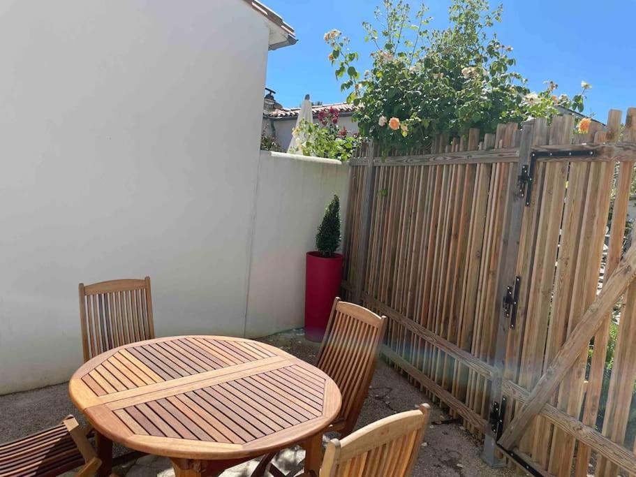 Maison De Vacances La Flotte 00491Ui Dış mekan fotoğraf